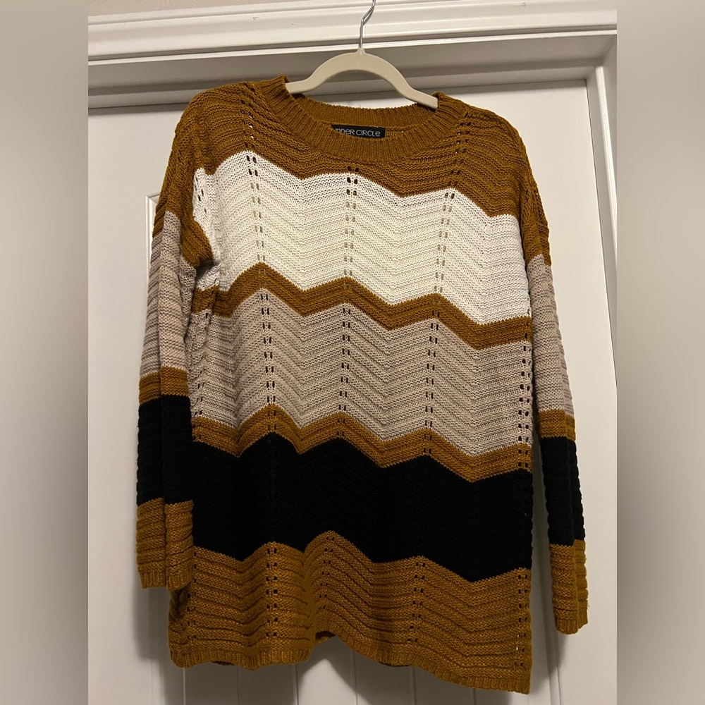 Inner Circle Chevron Cozy Knit Sweater Size M Mustard Black Cream Tan